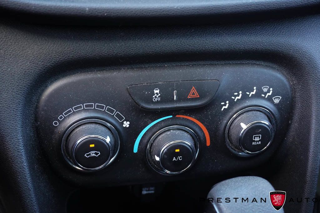 Used 2015 Dodge Dart SXT FWD image 16