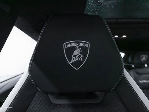 Used 2023 Lamborghini Urus S image 55