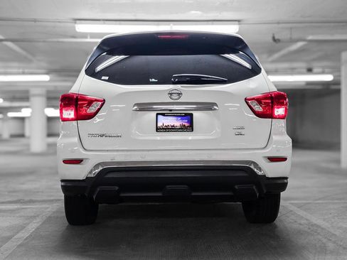 Used 2020 Nissan Pathfinder SL AWD/4WD image 8