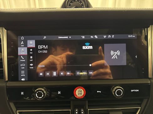 Used 2026 Porsche Macan AWD/4WD image 23