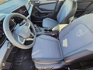 New 2026 Volkswagen Jetta SE video 4