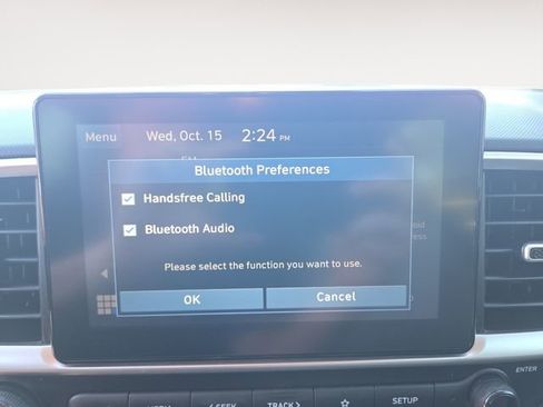 Used 2022 Hyundai Venue SEL image 23