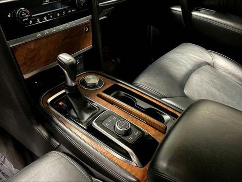 Used 2024 Nissan Armada SL image 17