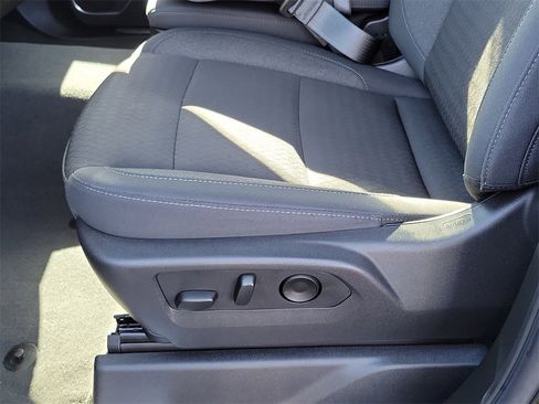 Used 2025 Chevrolet Silverado 1500 LT image 17