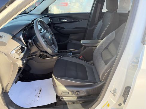 Used 2022 Chevrolet TrailBlazer LT image 12