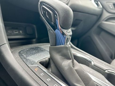 Used 2024 Chevrolet Equinox LT FWD image 24