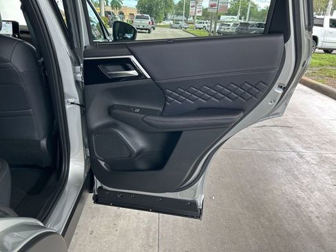 New 2025 Mitsubishi Outlander SEL Black Edition image 33