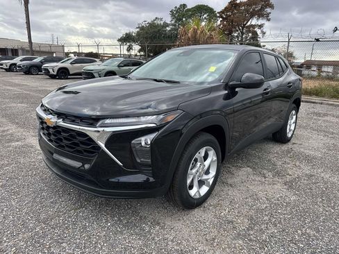 New 2026 Chevrolet Trax LS w/ LS Convenience Package image 3