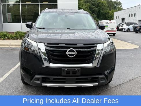 Certified 2025 Nissan Pathfinder SL AWD/4WD image 4