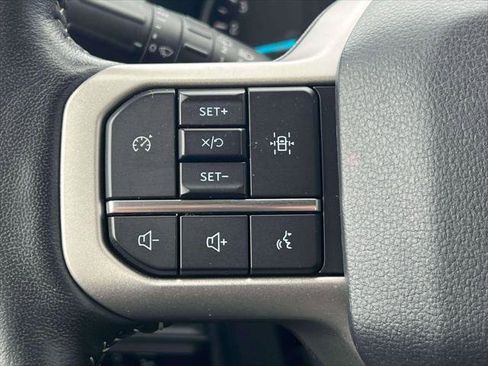 Used 2022 Ford Expedition XLT image 22