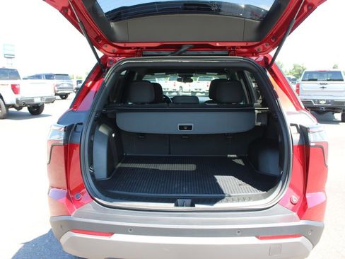 Used 2026 Chevrolet Equinox LT w/ LPO, Floor Liner Package AWD/4WD image 17