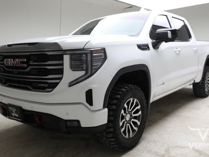 Used 2024 GMC Sierra 1500 AT4 w/ AT4 Premium Package