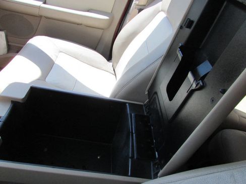 Used 2003 Ford Expedition Eddie Bauer image 41