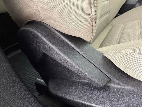 Used 2018 Ford Fusion S FWD image 33