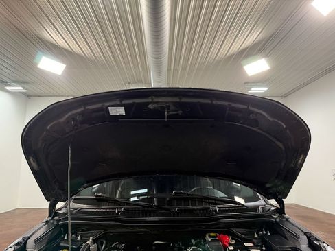 Used 2018 Ford Explorer XLT w/ Equipment Group 202A AWD/4WD image 87