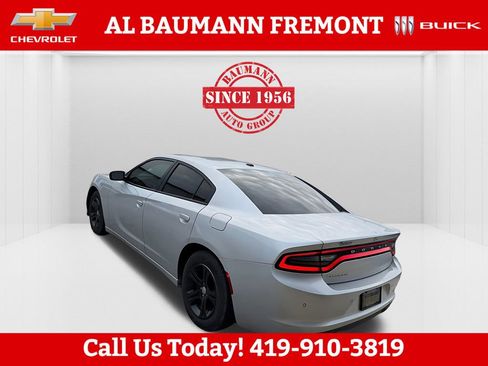 Used 2020 Dodge Charger SXT w/ Leather Interior Group image 5