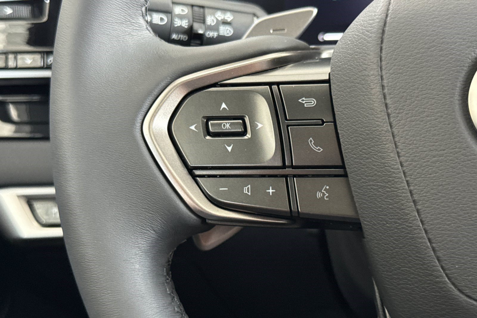 Used 2026 Lexus RX 350 FWD w/ Accessory Package (Z1) image 30