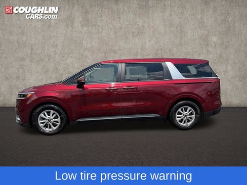 Used 2024 Kia Carnival LX FWD image 5