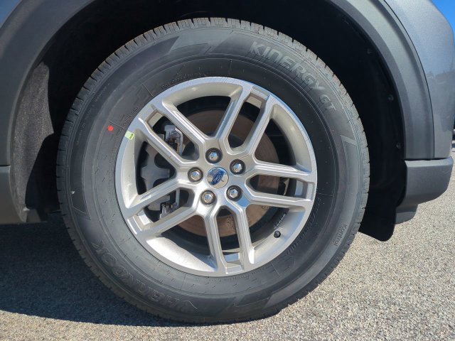 New 2026 Ford Explorer Active w/ Active Comfort Package RWD image 11