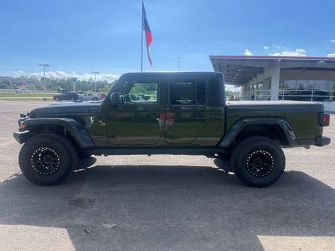 Used 2021 Jeep Gladiator Sport image 5