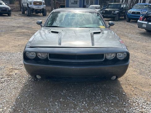 Used 2012 Dodge Challenger SXT Plus image 2