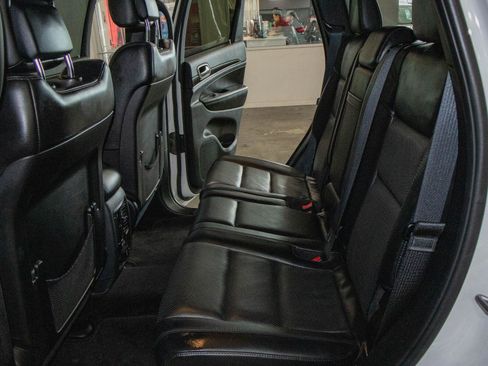 Used 2018 Jeep Grand Cherokee Limited w/ Luxury Group II RWD image 15