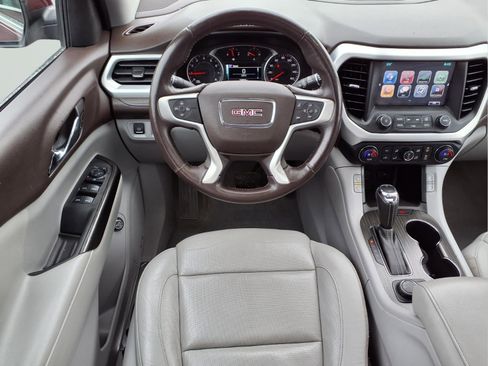 Used 2017 GMC Acadia SLT image 12