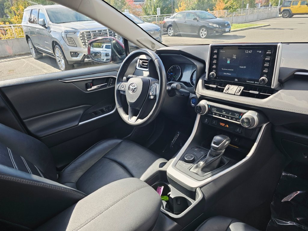 Used 2021 Toyota RAV4 XLE Premium AWD/4WD image 10