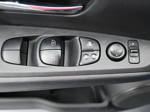 Used 2023 Nissan Kicks SV FWD image 15