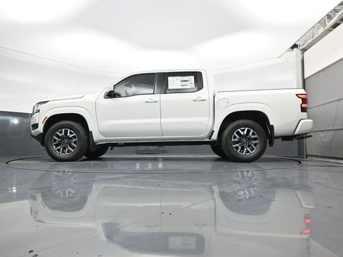 New 2026 Nissan Frontier SV w/ All-Weather Content Package image 18