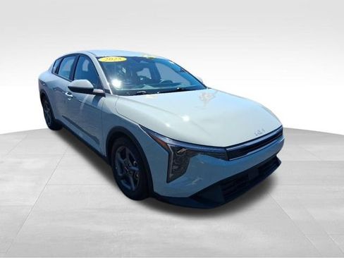Used 2025 Kia K4 FWD image 10