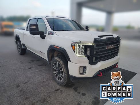 Used 2023 GMC Sierra 2500 AT4 w/ AT4 Premium Plus Package AWD/4WD image 3