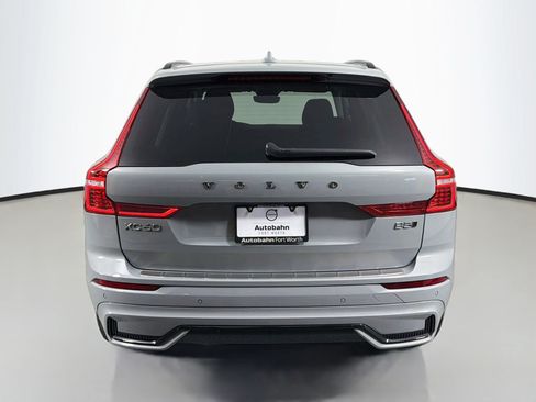 Certified 2024 Volvo XC60 B5 Plus w/ Protection Package Premier AWD/4WD image 7