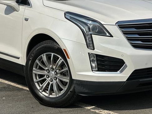Used 2017 Cadillac XT5 Luxury w/ Driver Awareness Package FWD image 36