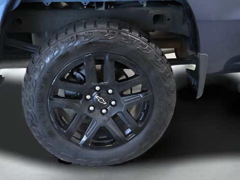 Used 2021 Chevrolet Silverado 1500 LT Trail Boss AWD/4WD image 21