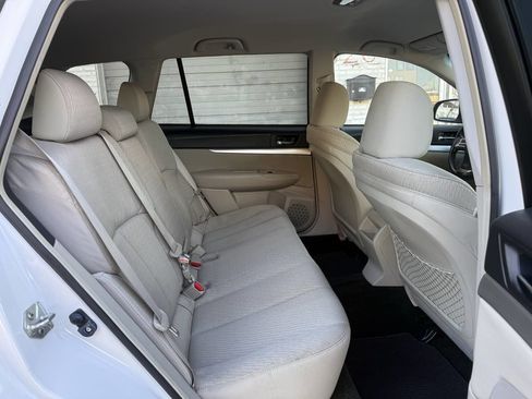 Used 2012 Subaru Outback 2.5i Premium image 11