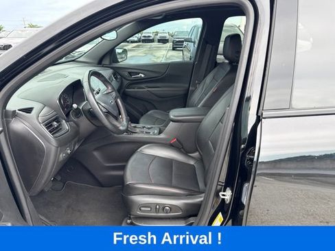Used 2023 Chevrolet Equinox RS w/ RS Leather Package FWD image 2