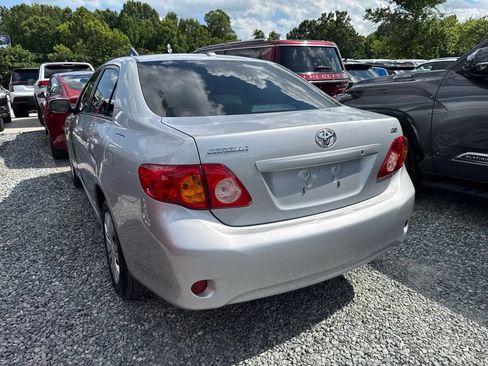 Used 2009 Toyota Corolla FWD image 4