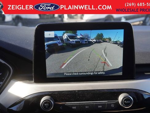 Used 2022 Ford Escape SE image 18