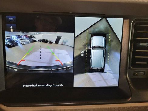 Used 2022 Ford Bronco Wildtrak image 16