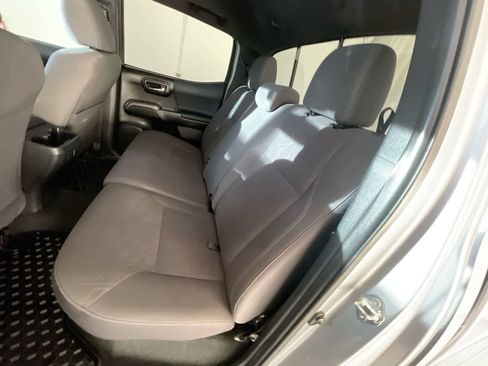 Used 2017 Toyota Tacoma TRD Off-Road image 23