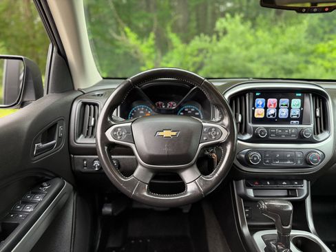 Used 2018 Chevrolet Colorado LT w/ LT Convenience Package image 16