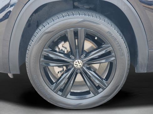 Used 2023 Volkswagen Atlas SEL R-Line image 45