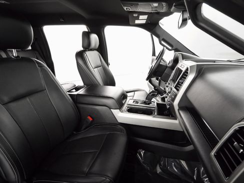 Used 2019 Ford F150 Lariat image 23