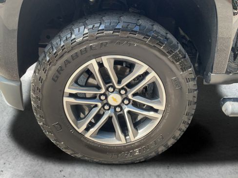 Used 2019 Chevrolet Colorado W/T w/ Custom Special Edition RWD image 26