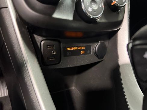 Used 2022 Chevrolet Trax LT w/ Driver Confidence Package AWD/4WD image 33