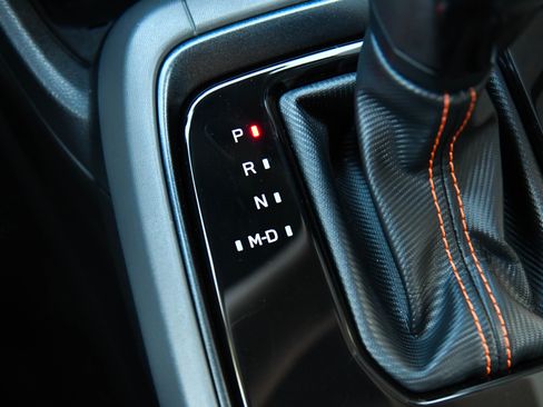 Used 2024 Subaru Crosstrek 2.5i Limited w/ Crosstrek Mirror Package image 26