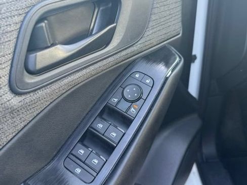 Used 2023 Nissan Rogue S FWD image 13