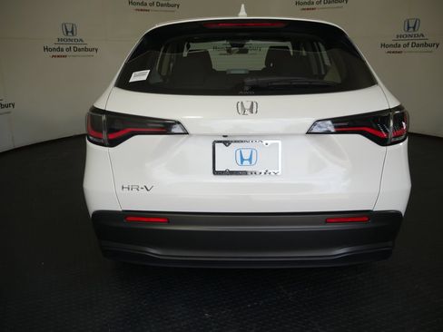 Used 2025 Honda HR-V LX image 9