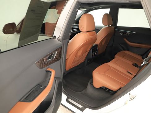 Used 2021 Audi Q8 Premium Plus image 27